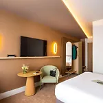 Ξενοδοχείο Novotel 4*