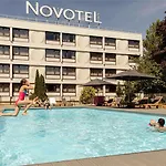 Novotel מלון 4*