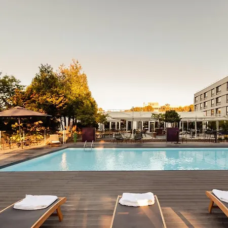 מלון Novotel 4*